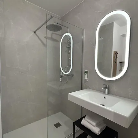 Hotel B&B Hotel Bastia 3*